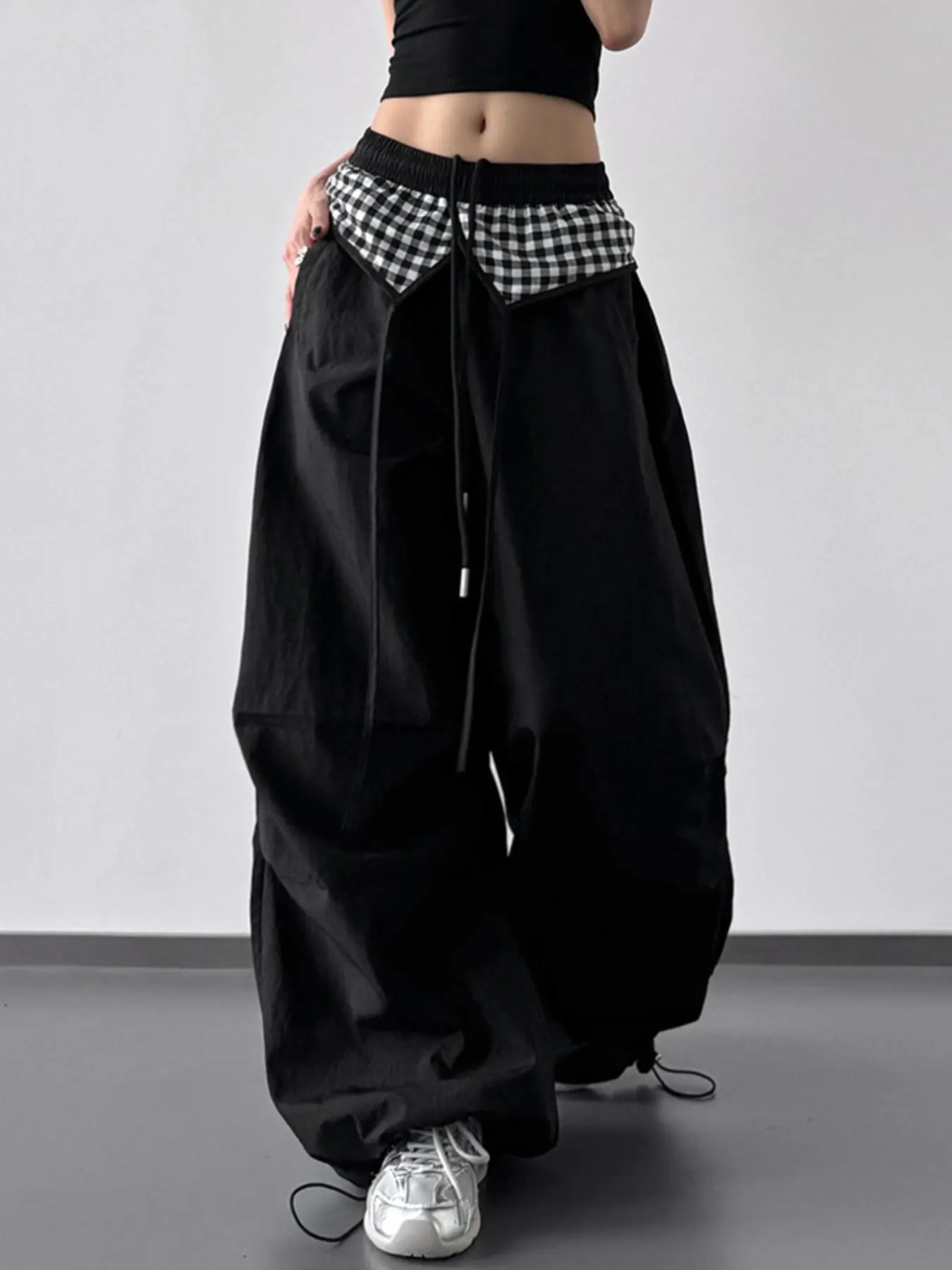 Wide Leg Pants with Checkered Detail
